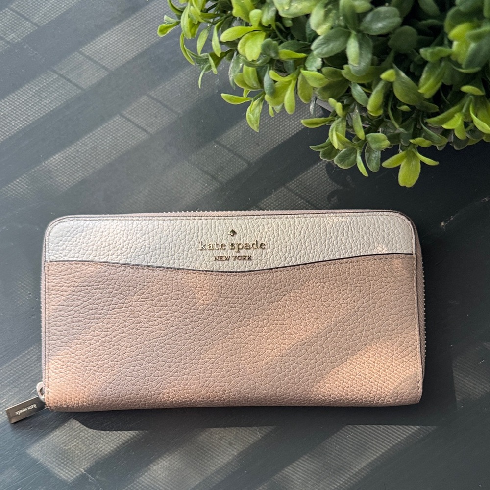 Kate Spade cream wallet